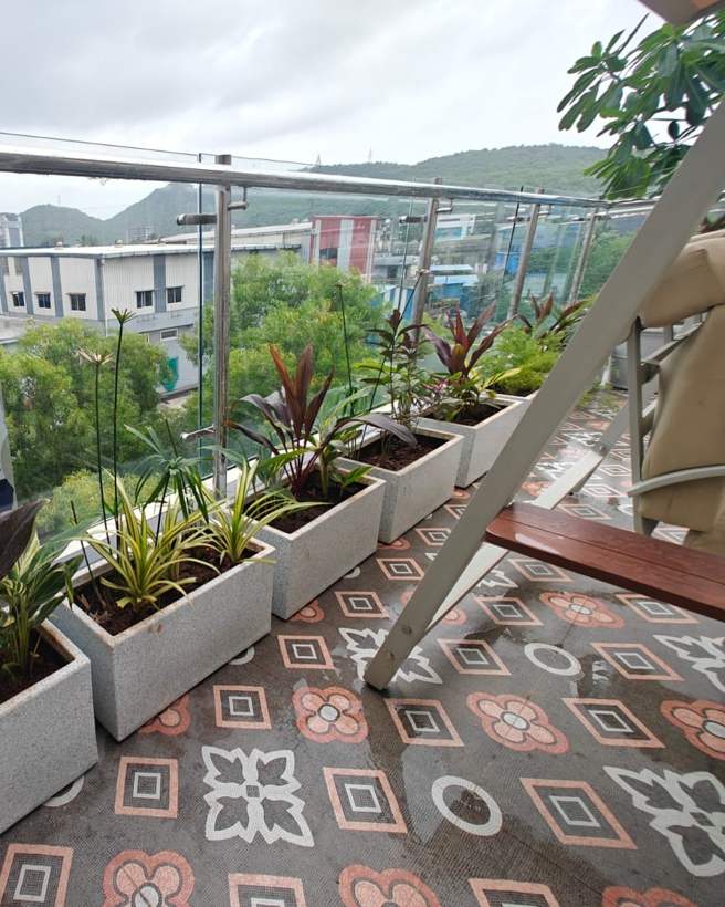 Terrace garden planters